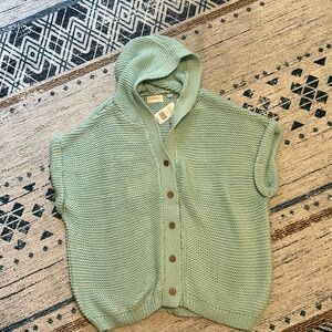 mia & tess hooded sweater vest